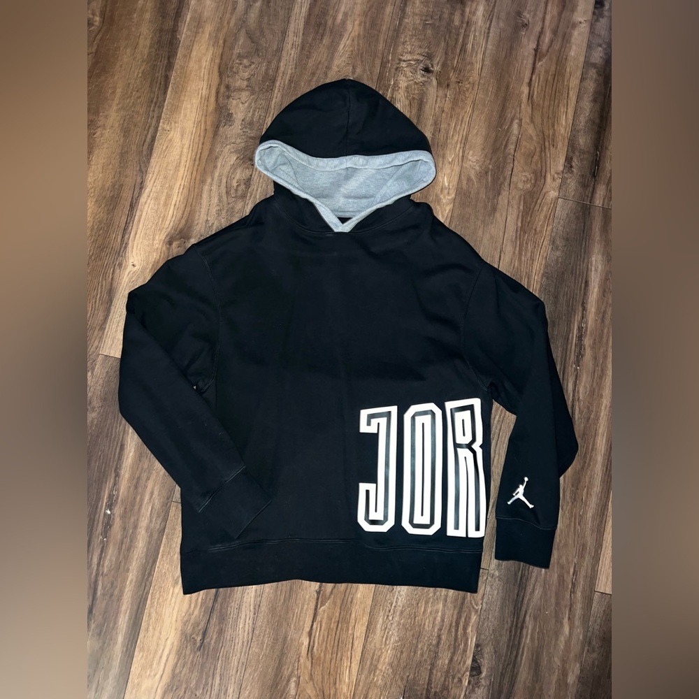 Men’s Size LARGE Jordan Heavyweight Logo Pullover Hoodie.